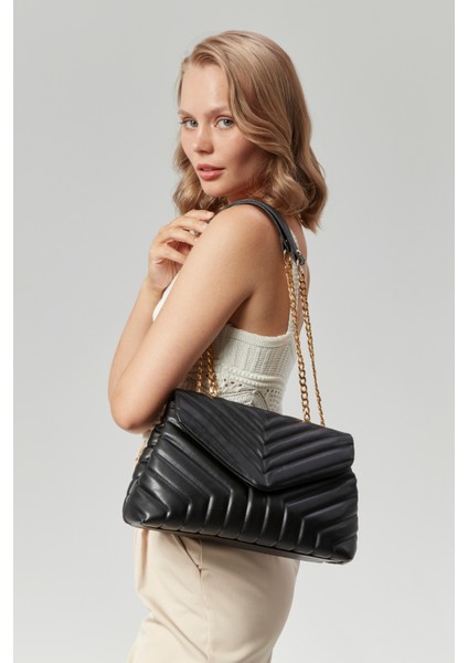 Kadın Üç Bölmeli Kapitone Nakışlı Gold Zincir Askılı Kadın Omuz Çantası