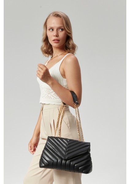 Kadın Üç Bölmeli Kapitone Nakışlı Gold Zincir Askılı Kadın Omuz Çantası modelleri