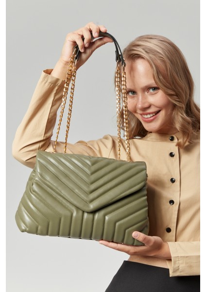 Kadın Üç Bölmeli Kapitone Nakışlı Gold Zincir Askılı Kadın Omuz Çantası indirimleri