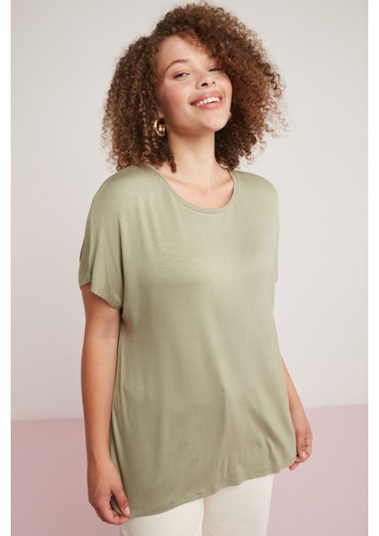 Amanda Kadın Viskon Karışımlı Dökümlü Kısa Kollu Oversize Haki Büyük Beden T-Shirt fiyatları
