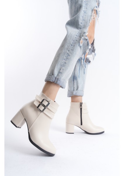 Kadın Bej Suni Deri Çift Tokalı Kısa Bot Düz Topuklu Rahat Tasarım 2024 Sonbahar-Kış modelleri