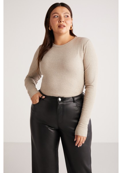 Ainobb Kadın Fitilli Görünümlü Vücudu Tamamen Saran Yuvarlak Yaka Bej Büyük Beden Bluz fiyatları