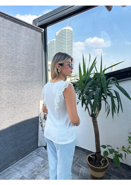 Kadın Bluz Dantel Detaylı Yumuşak Polyester Viskoz Bisiklet Yaka Kolsuz fırsatları