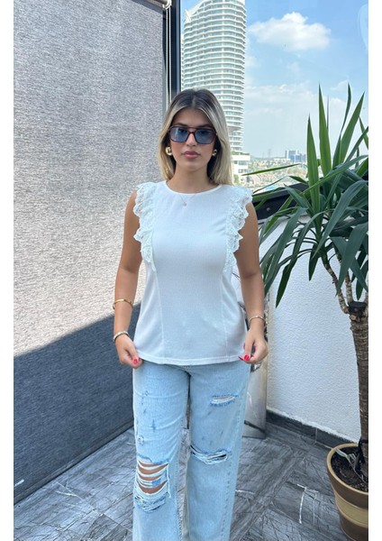 Kadın Bluz Dantel Detaylı Yumuşak Polyester Kumaş Bisiklet Yaka Kolsuz