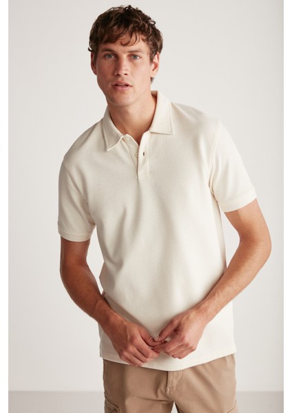 Laporte Erkek Dokulu Kumaşlı Slim Fit Ekru Polo Yaka T-Shirt