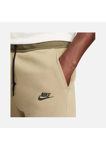 Sportswear Tech Fleece Men's Sweatpants FW24 Erkek Eşofman Altı FB8002 indirimleri