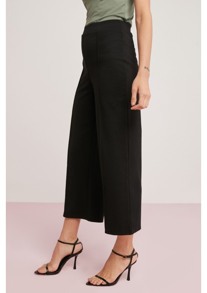 Freda Örme Çelikli Interlok Geniş Kısa Paca Flare Siyah Pantolon fiyatları