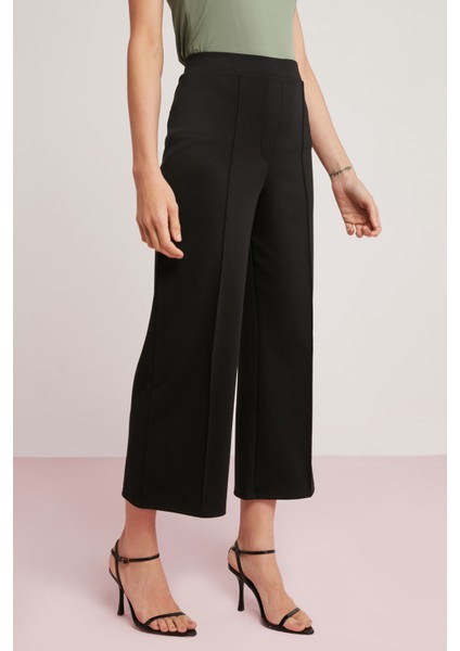 Freda Örme Çelikli Interlok Geniş Kısa Paca Flare Siyah Pantolon modelleri