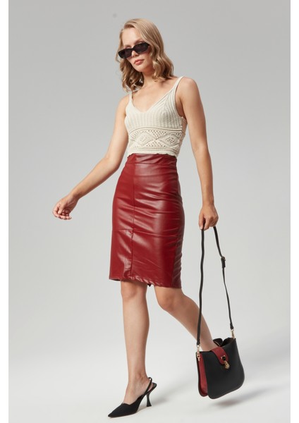 Kadın Kilit Kapamalı Üçbölmeli Çarpraz Askılı Omuz Çantası