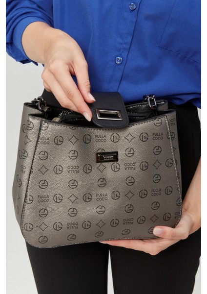 Kadın Üç Bölmeli Kilit Kapamalı Monogram El Omuz Çantası indirimleri