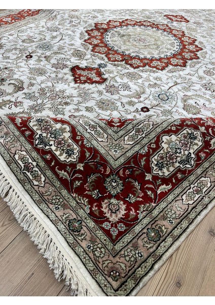 El Dokuma Ipek Floş Halı - 188 X 265