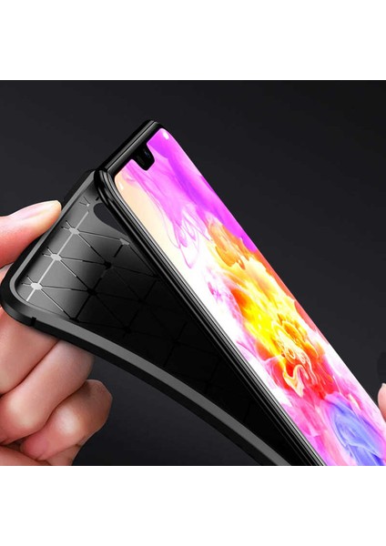 Huawei P20 Pro Kılıf Darbe Emici Uzun Ömürlü Dayanıklı Parmak Izi Yapmaz Karbon Tasarım Negro Silikon Kılıf