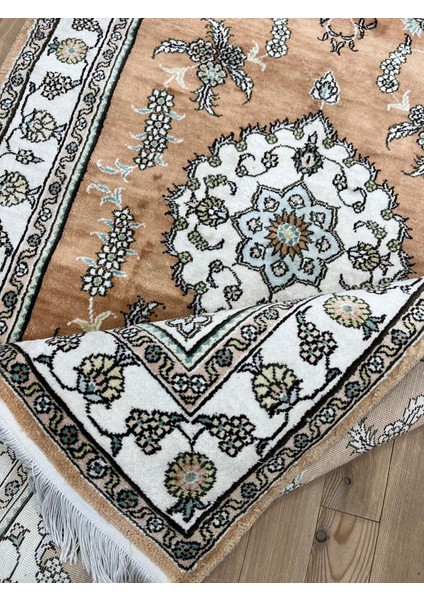 El Dokuma Ipek Floş Halı - 93 X 153
