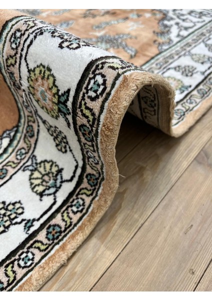 El Dokuma Ipek Floş Halı - 93 X 153