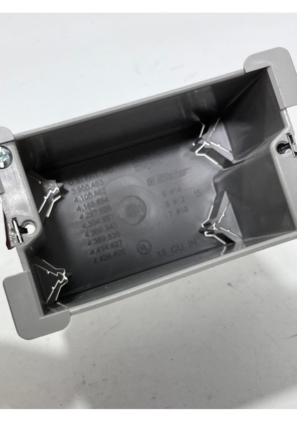 S1-18-W Elektrik Priz Montaj Kutusu 110X78X64MM modelleri