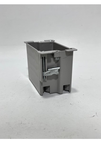 S1-18-W Elektrik Priz Montaj Kutusu 110X78X64MM fırsatları