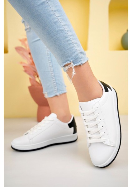 Kadın Günlük Spor Ayakkabı 4 Mevsim Rahat Esnek Sneaker Bağcıklı Günlük Kullanıma Uygun modelleri