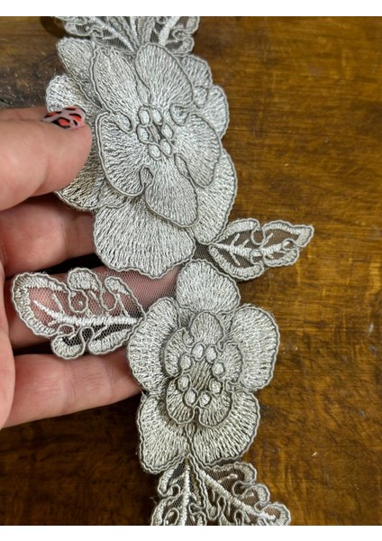 Nakış Işleme Kabartma Çiçekli Güpür Aplike Dikiş Giyim Aksesuarı 22X12 cm