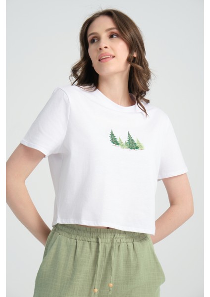 Crop Pine Forest %100 Pamuk Nakışlı T-Shirt Beyaz fırsatları