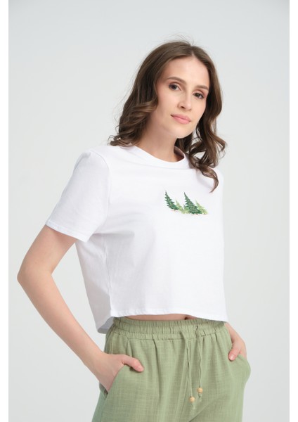 Crop Pine Forest %100 Pamuk Nakışlı T-Shirt Beyaz