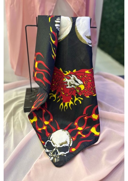 Siyah Renk Kurukafa Figürlü Bandana