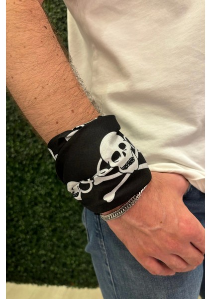 Siyah Renk Kurukafa Figürlü Bandana