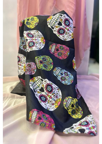 Siyah Renk Kurukafa Figürlü Bandana