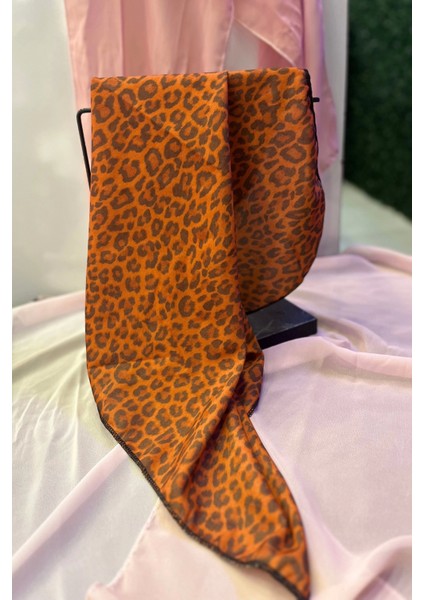 Turuncu Renk Leopar Desenli Fular