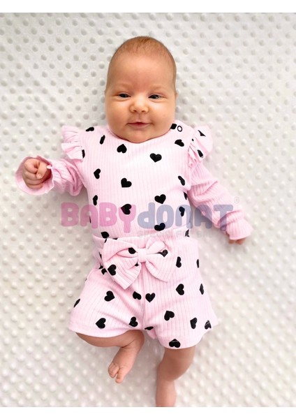 Şortlu Kalp Desenli 2'li Kız Bebek Takımı