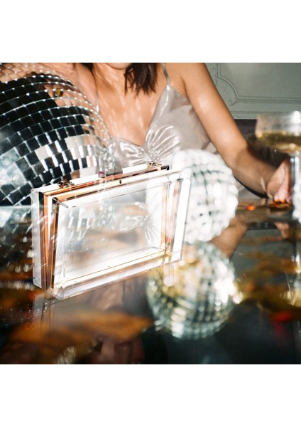 Kadın Sevimli Şeffaf Akrilik Kutu Debriyaj Crossbody Çanta Gece Çantası (Yurt Dışından) fiyatları