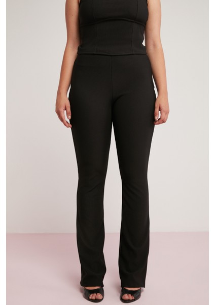 Larissa Kadın Fittilli Interlok Vücudu Tamamen Saran Esnek Flare Siyah Büyük Beden Pantolon