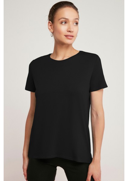 Tatum Kadın 100% Pamuk Süprem Yuvarlak Yaka Comfort Fit Siyah T-Shirt
