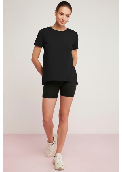 Tatum Kadın 100% Pamuk Süprem Yuvarlak Yaka Comfort Fit Siyah T-Shirt