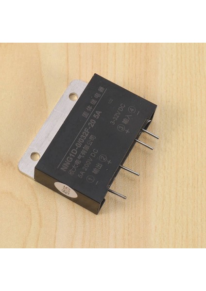 Isı Emici Girişi 3-32V Dc Çıkış 5A 200V Dc Montajlı Ssr Katı Hal Röle (Yurt Dışından) modelleri