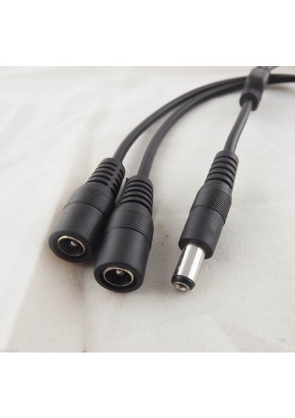 1 Adet Dc Güç 1 Erkek Fiş 2 Dişi Jak Kablosu Ayırıcı 5.5x2.1mm Adaptör Cctv 30 cm (Yurt Dışından) modelleri