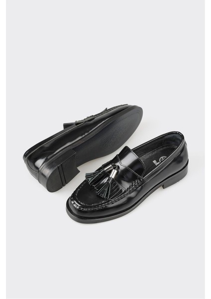 Siyah Deri Kadın Günlük Ayakkabı modelleri