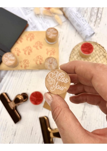 Mini Ahşap Dairesel Vintage Miss You Desenli Mühür / Damga / Kaşe / Kitap Mührü/ Stamp / Seal