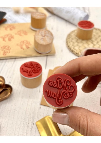 Mini Ahşap Dairesel Vintage Miss You Desenli Mühür / Damga / Kaşe / Kitap Mührü/ Stamp / Seal fiyatları