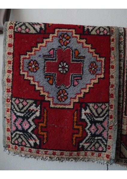 57X90 cm Yıkanabilir Küçük Boy Kırmızı Renkli El Dokuma Antik Kilim