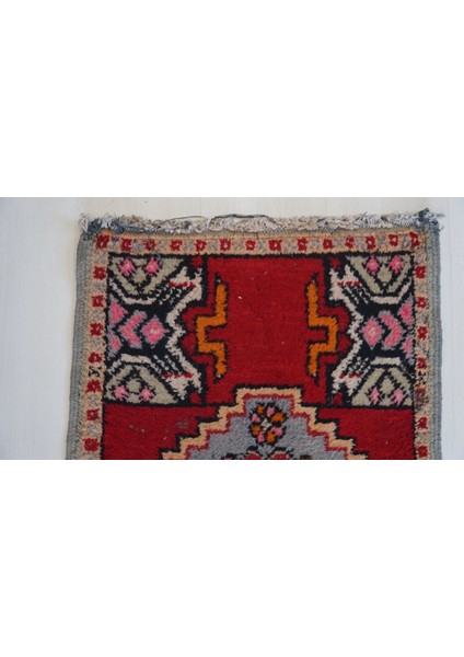 57X90 cm Yıkanabilir Küçük Boy Kırmızı Renkli El Dokuma Antik Kilim