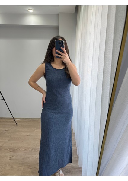 Lacivert Iki Yandan Yırtmaçlı Midi Elbise
