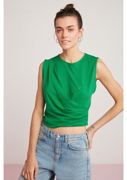 Annabel Kadın Drape Detaylı Yuvarlak Yaka Sıfır Kol Crop Yeşil T-Shirt