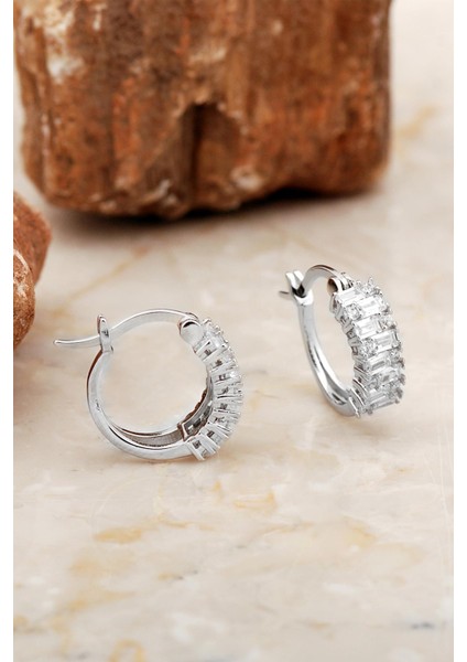 15 mm Baget Taşlı Rodyumlu Gümüş Halka Küpe 6982