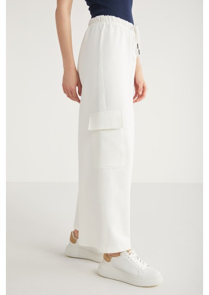 Phoebe Kadın 100% Pamuk İçi Polarsız Kargo Cepli Beli Lastikli Beyaz Eşofman Altı modelleri
