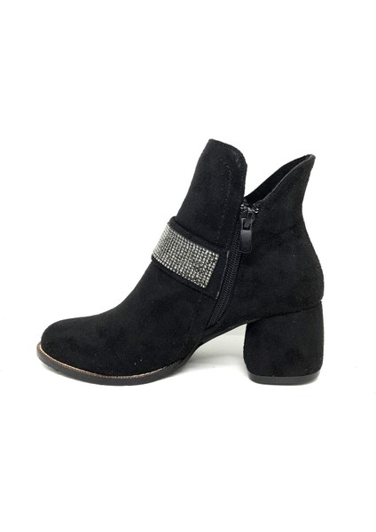 Kadın Siyah Süet Taşlı Topuklu Kısa Bot fiyatları