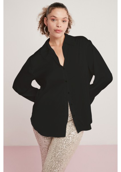 Uliana Kadın Likralı Saten Kumaşlı Kol Manşetli Siyah Büyük Beden Gömlek