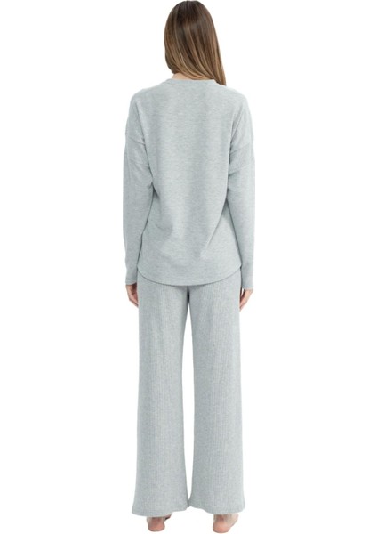 17085 Kadın Gri Melanj Uzun Kollu Yuvarlak Yaka Pijama Takım modelleri