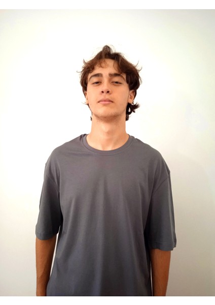 Erkek Oversize Pamuklu Nefes Alabilen Basic Gri Tişört modelleri