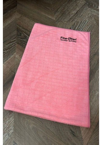 1. Mikrofiber Temizlik Bezi 50x70cm, Kareli, Rahat Kullanım, Paket 1- 5 2. Büyük Boy Mikrofiber Sıkma Bezleri, Kareli, Temizlik İçin, Paket 1- 5 3. Rahat Kullanımlı Mikrofiber Toz Bezi