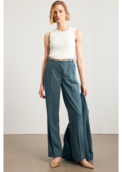 Petrol Kemerli Pile Detaylı Rahat Kesim Pantolon
